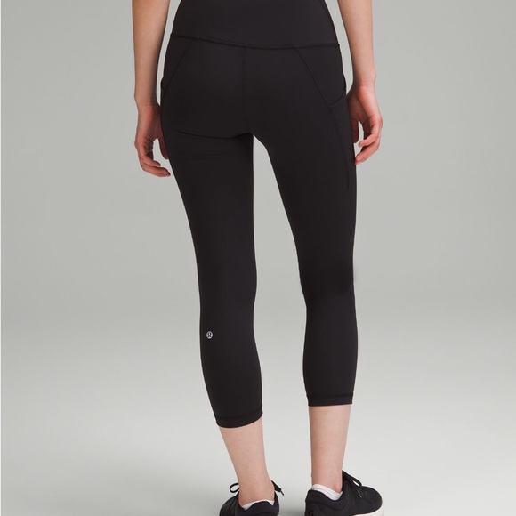 Lululemon Black High-Waisted Wunder Under 23” Leggings - Picture 3 of 13